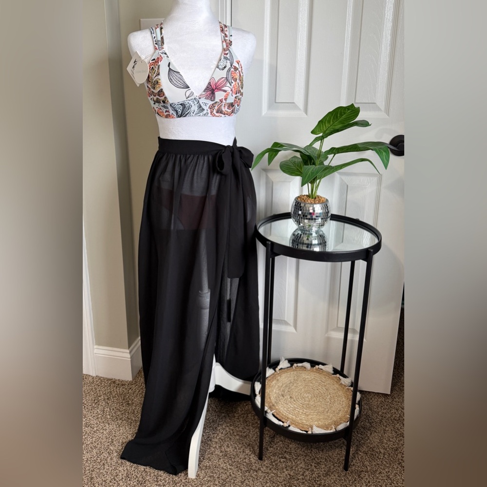 Kulani Kinis Harper Bikini with Cover-Up - Picture 11 of 13